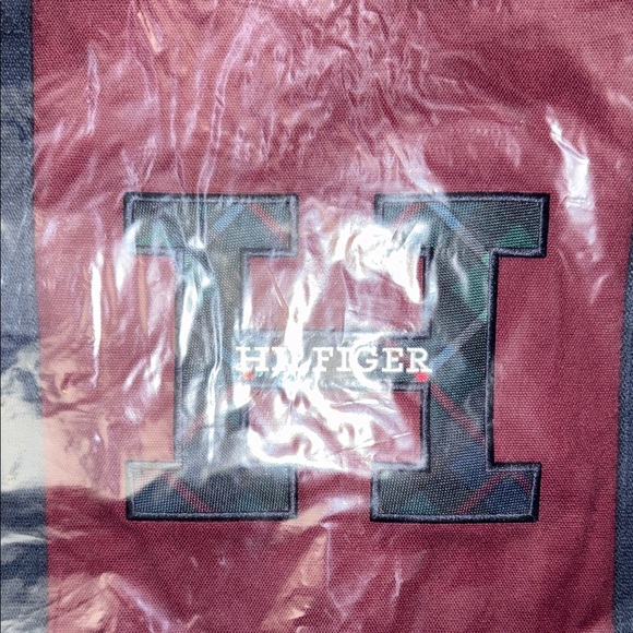 Tommy Hilfiger Maroon Duffel Bag with Plaid H Logo - Picture 3 of 5